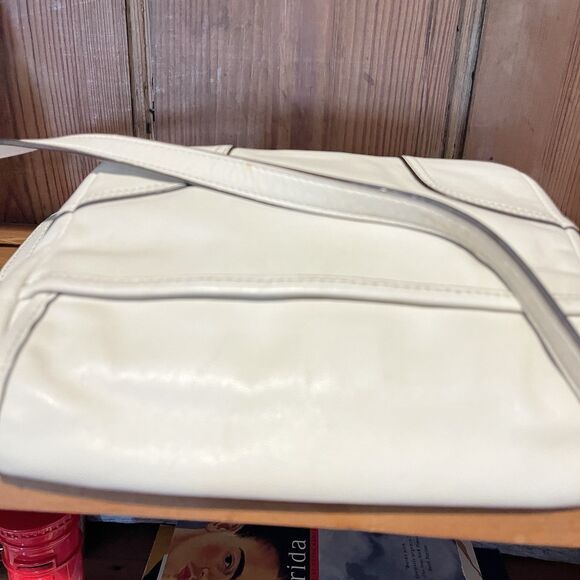 Coach Hadley Leather field bag Chalk Silver Gorgeous F29763 Crossbody Hangtag - Picture 8 of 13